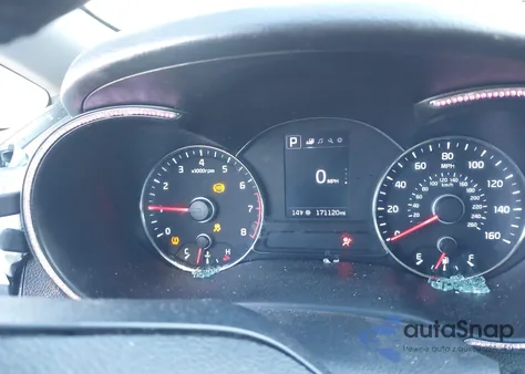 2017 Kia Forte S z USA, uszkodzony, nr VIN 3KPFL4A76HE129691